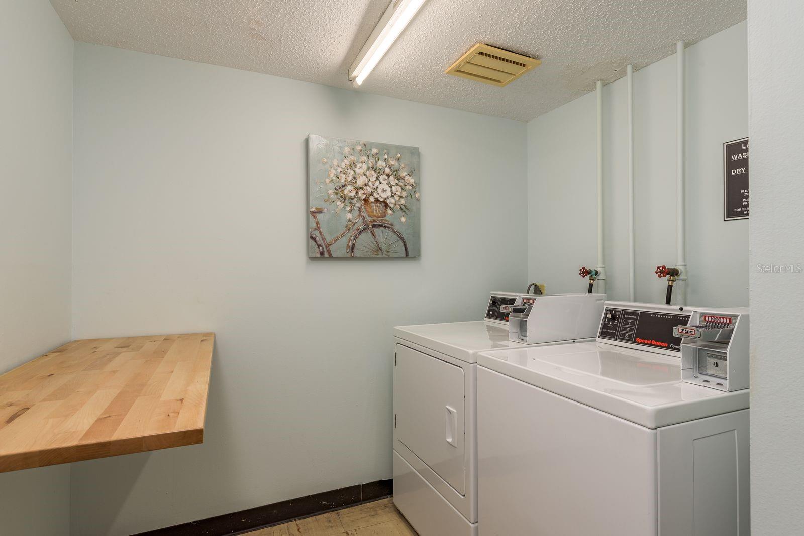 Image 24 of 49 For 10216 Regal Dr.  407