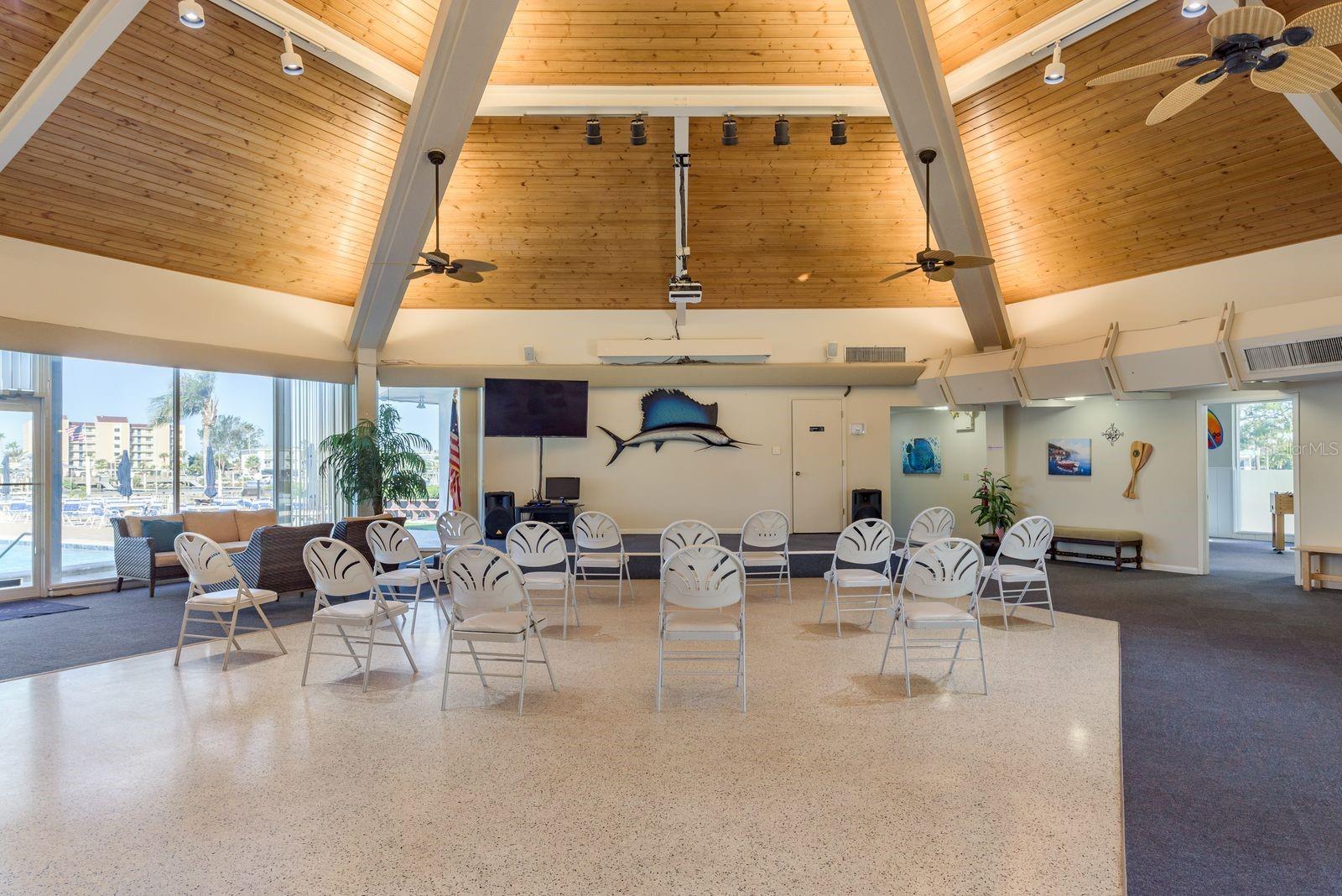 Image 25 of 49 For 10216 Regal Dr.  407