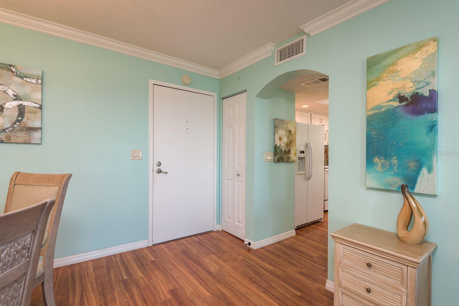 Image 4 of 49 For 10216 Regal Dr.  407