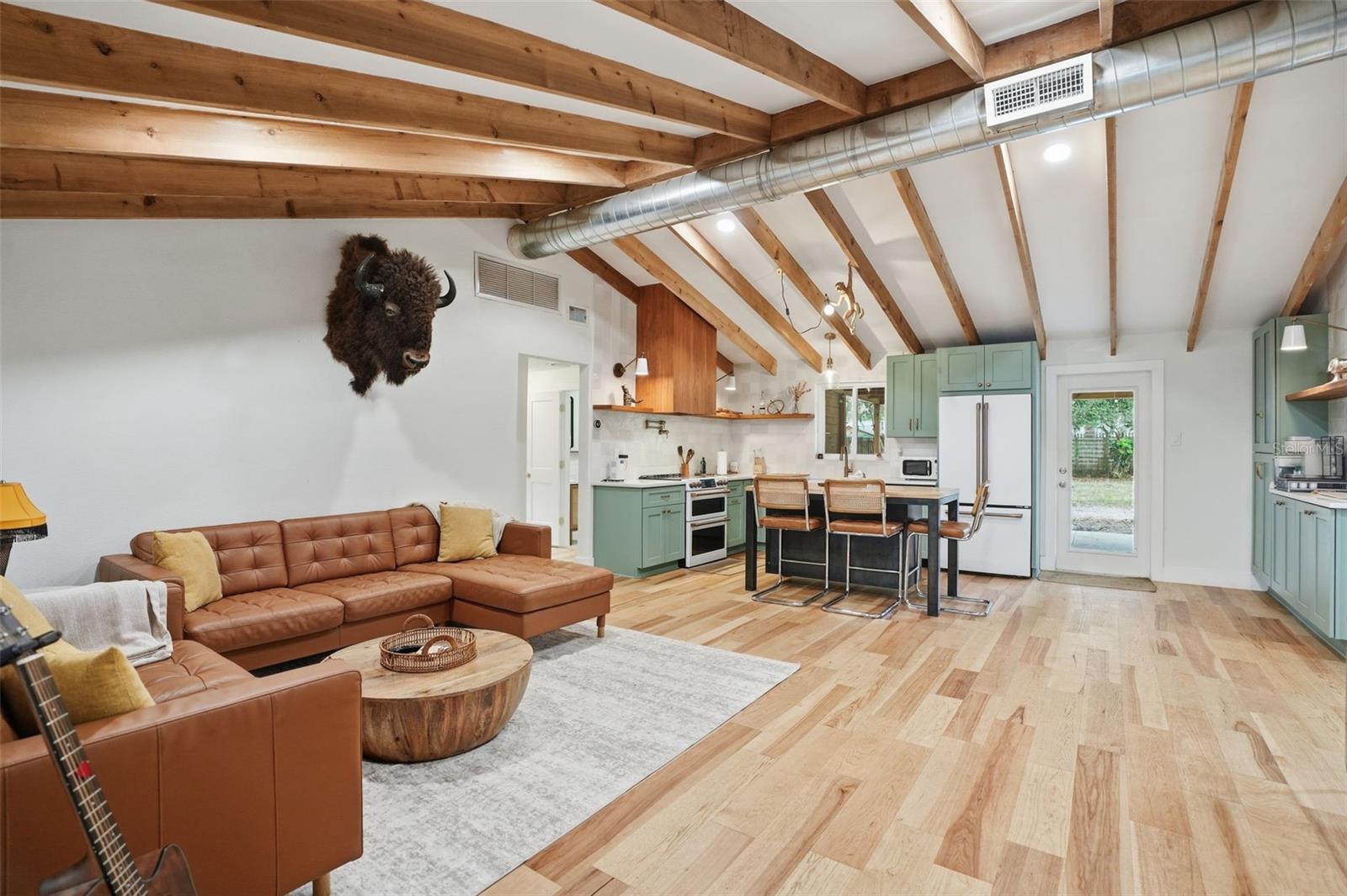 Image 10 of 35 For 7424 Grand Boulevard