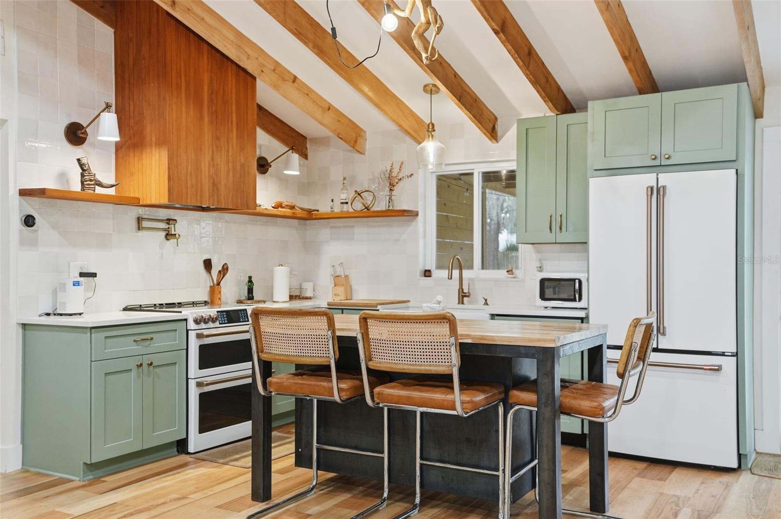 Image 13 of 35 For 7424 Grand Boulevard