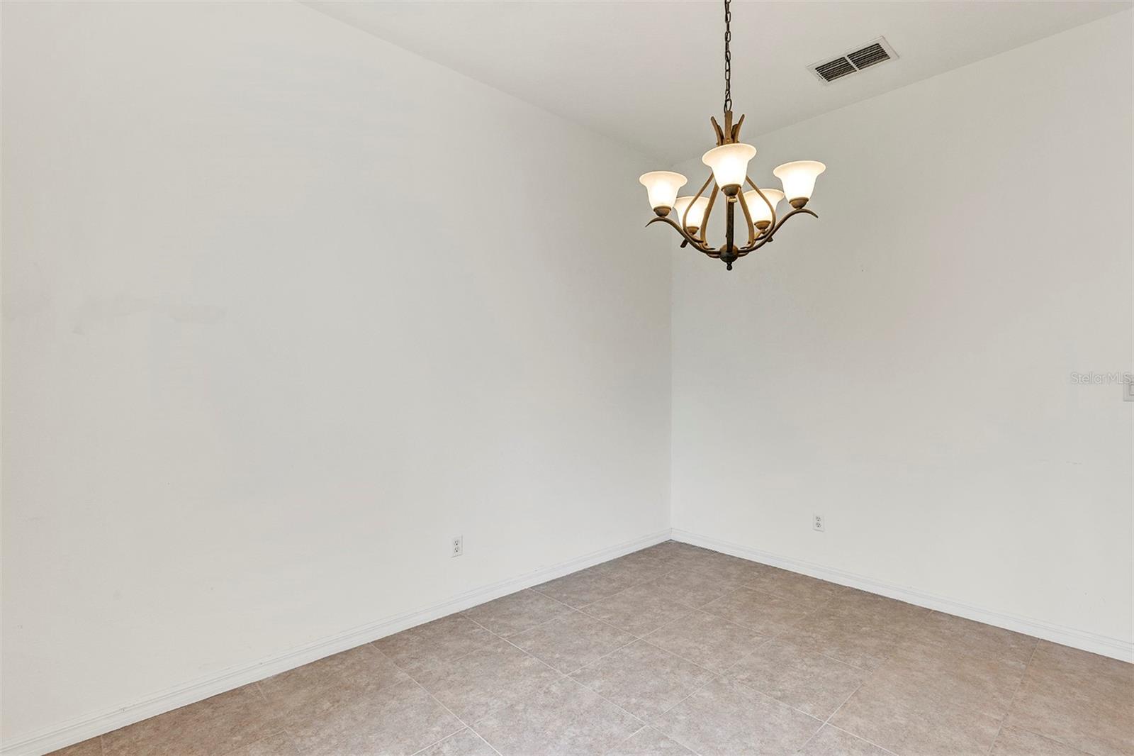 Image 10 of 51 For 3639 Westover Circle