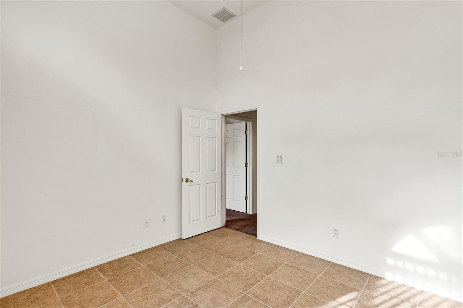 Image 29 of 51 For 3639 Westover Circle