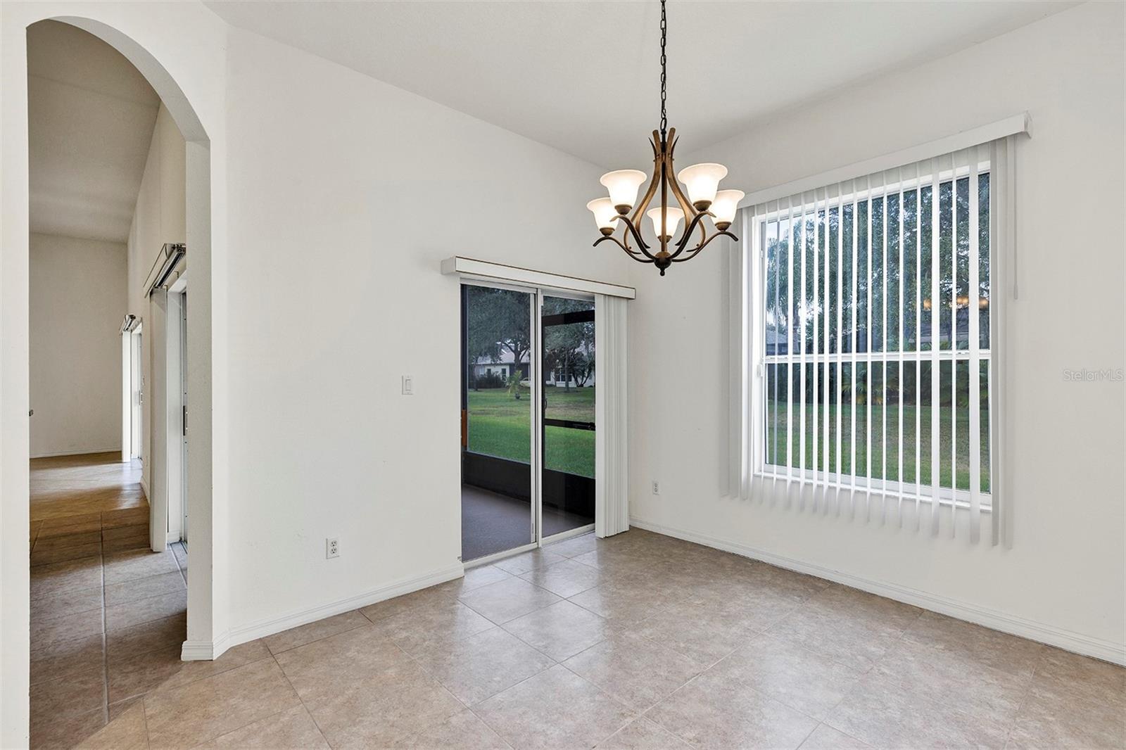 Image 9 of 51 For 3639 Westover Circle