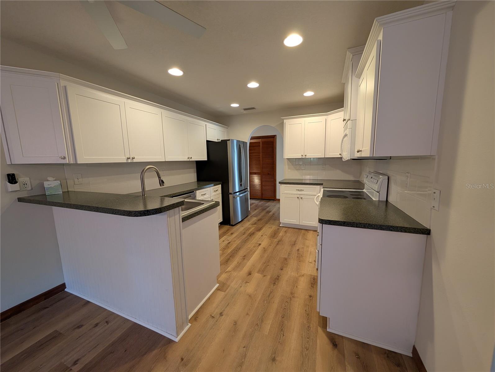 Image 4 of 32 For 3741 Thornbush Lane