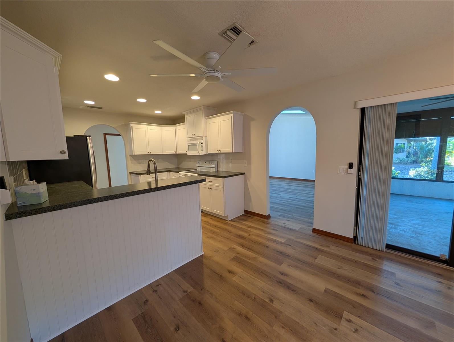 Image 8 of 32 For 3741 Thornbush Lane