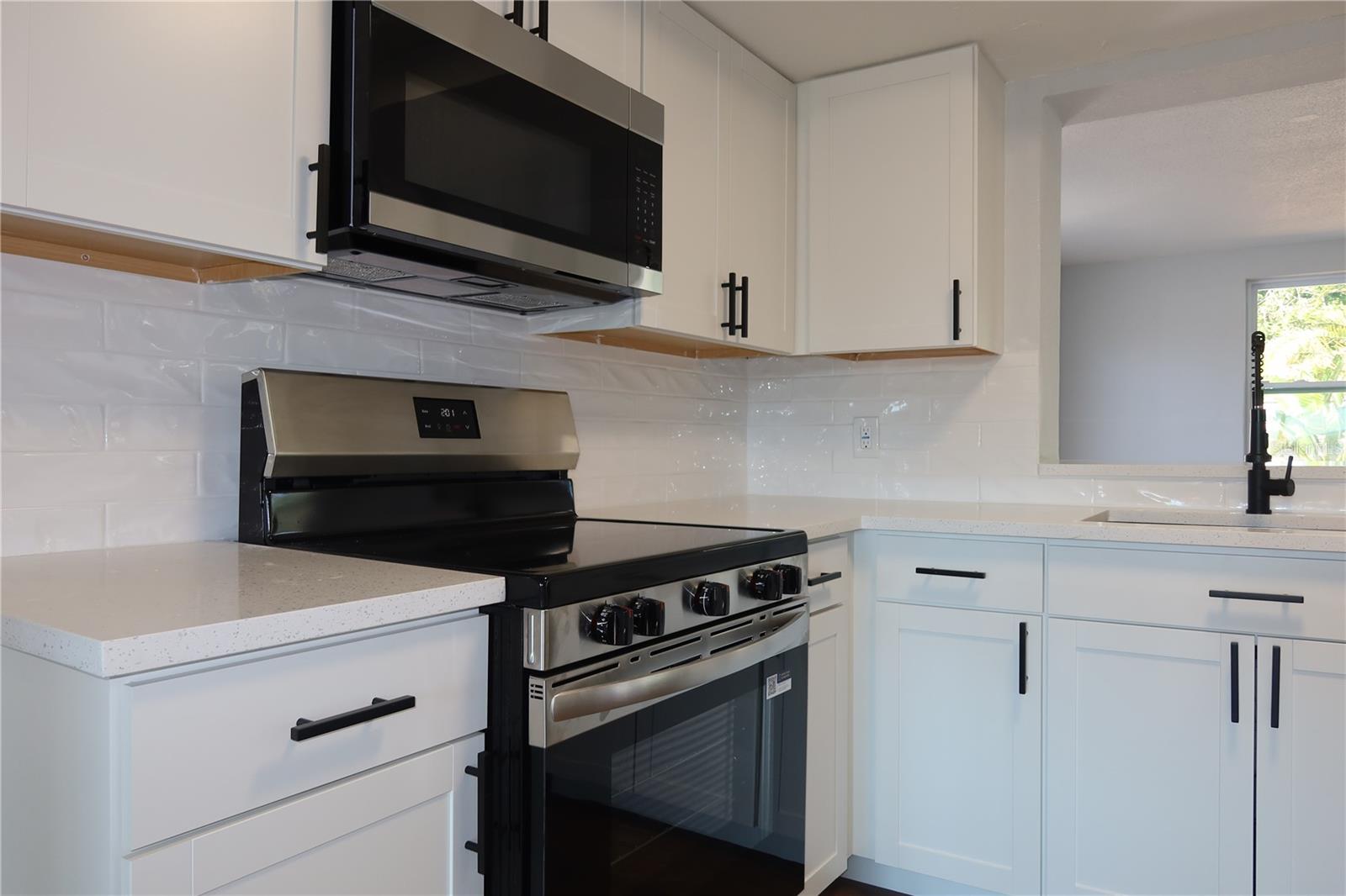 Image 11 of 45 For 7521 Coventry Drive