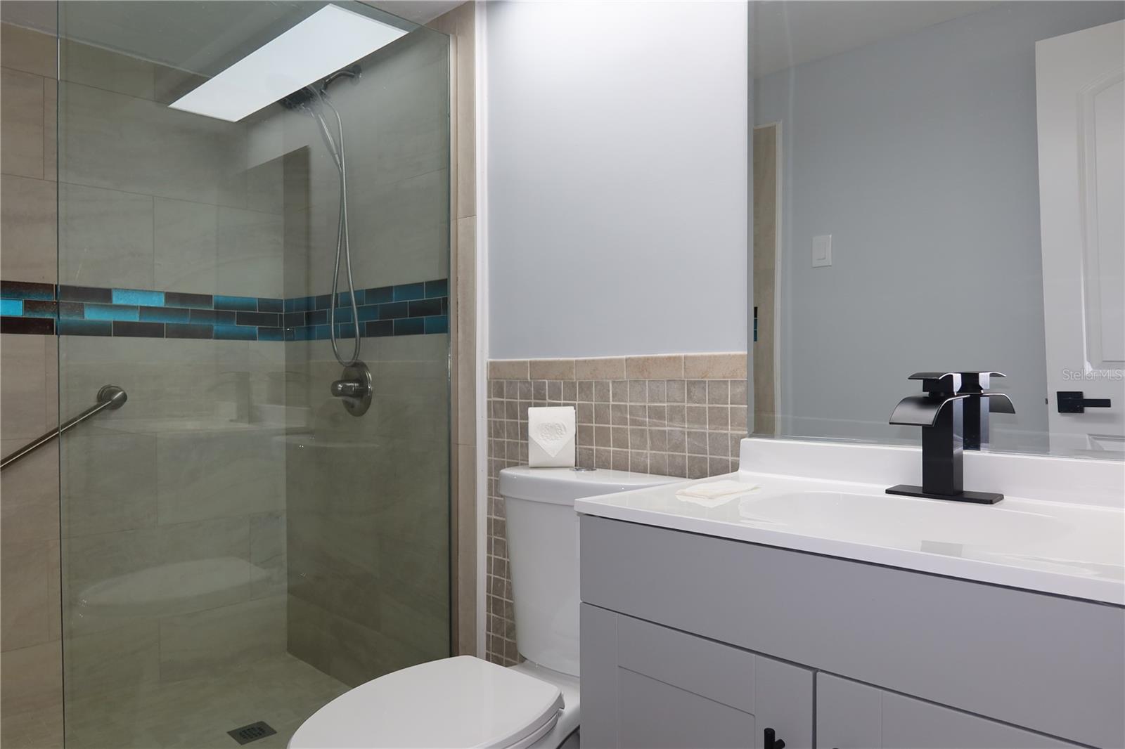 Image 17 of 45 For 7521 Coventry Drive