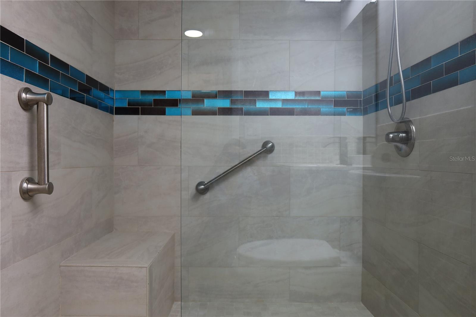 Image 18 of 45 For 7521 Coventry Drive