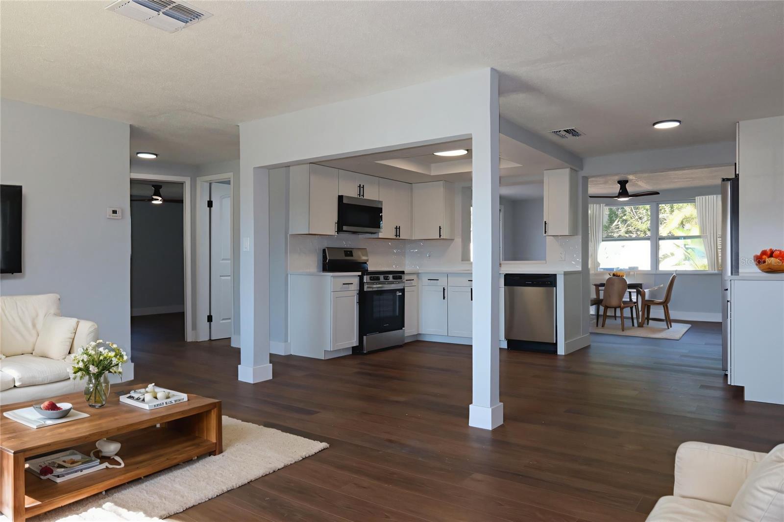 Image 3 of 45 For 7521 Coventry Drive