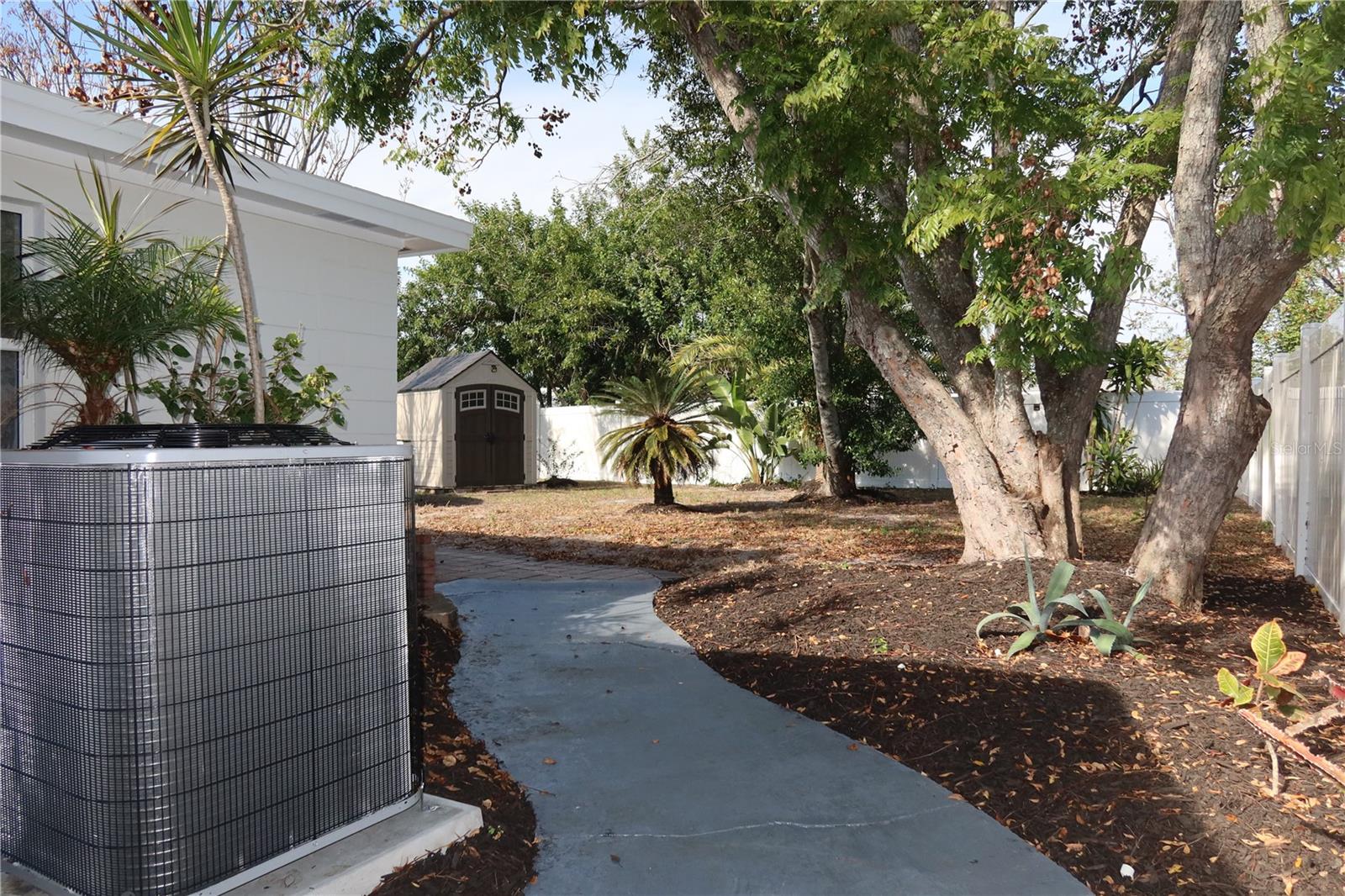 Image 35 of 45 For 7521 Coventry Drive