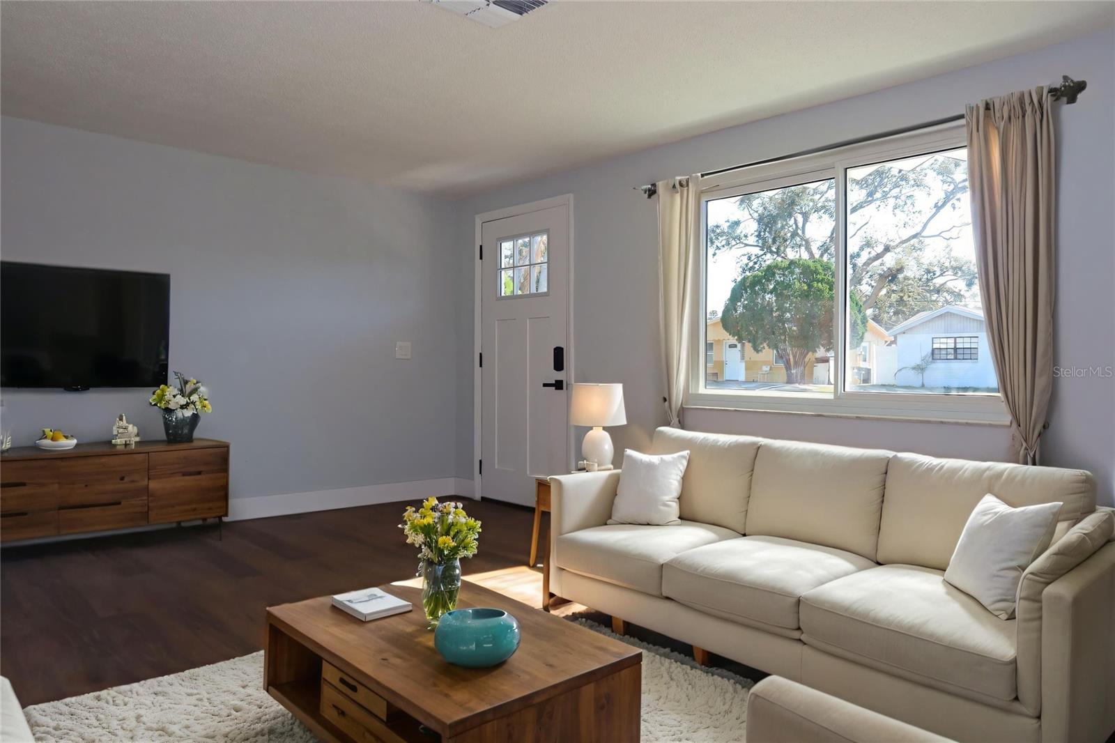 Image 5 of 45 For 7521 Coventry Drive