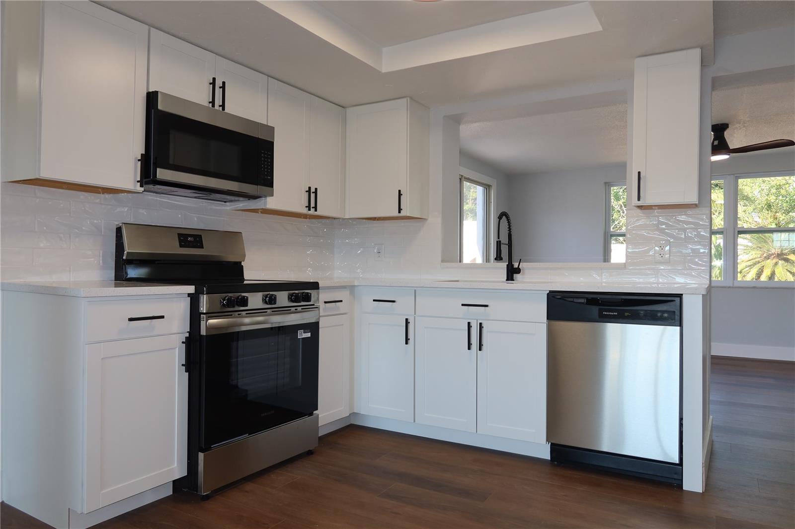 Image 7 of 45 For 7521 Coventry Drive