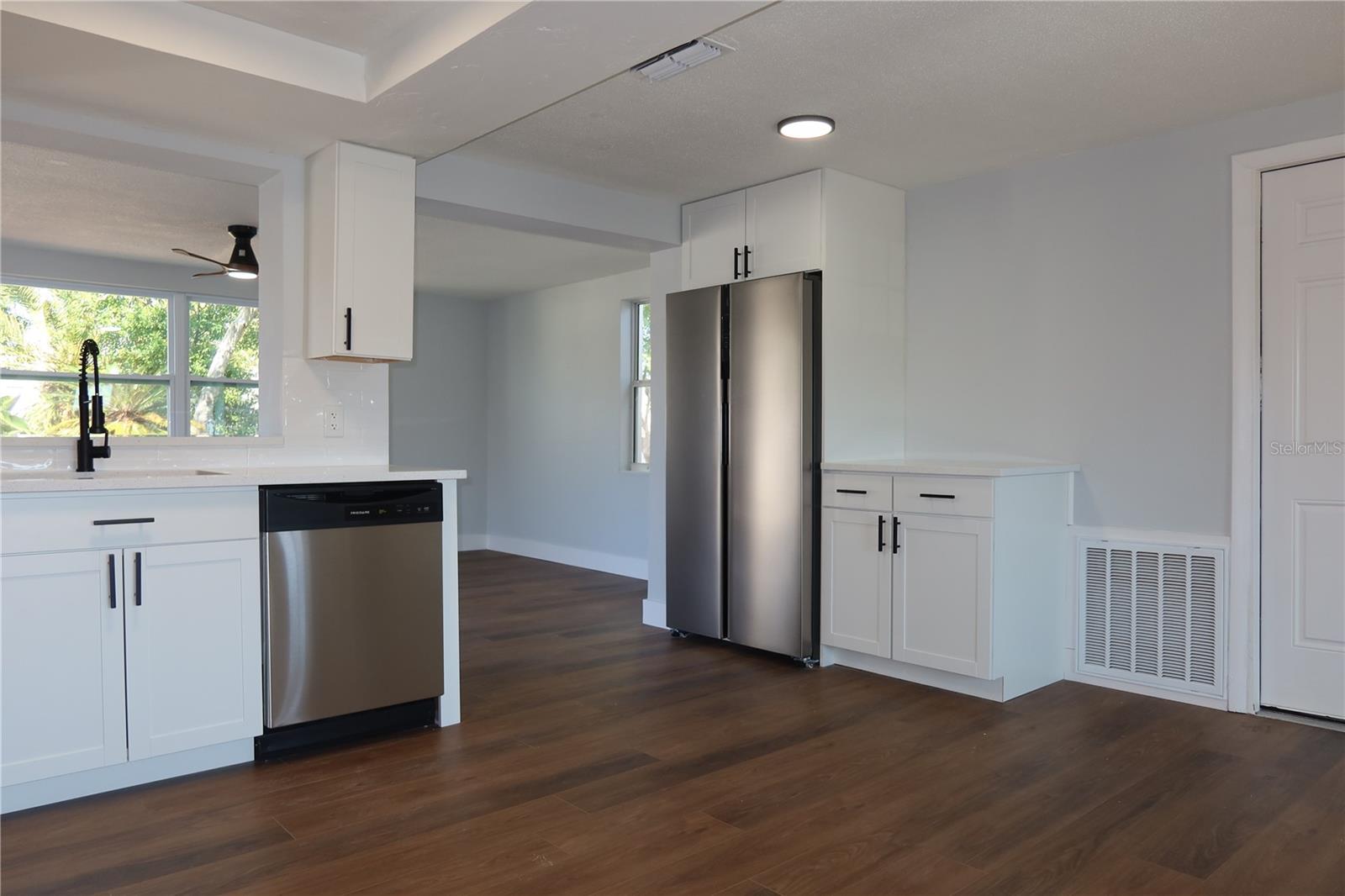 Image 9 of 45 For 7521 Coventry Drive