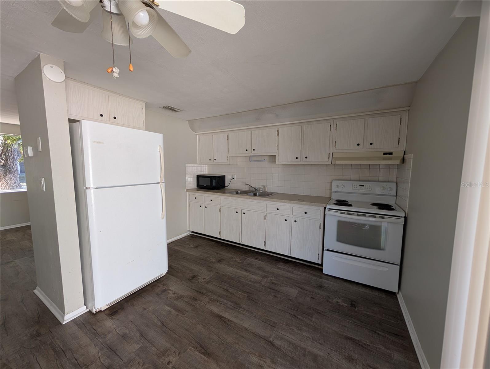 Image 8 of 12 For 7201 Rhinebeck Drive