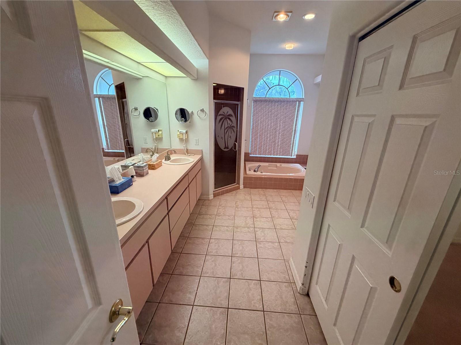 Image 17 of 29 For 8835 Kipling Avenue