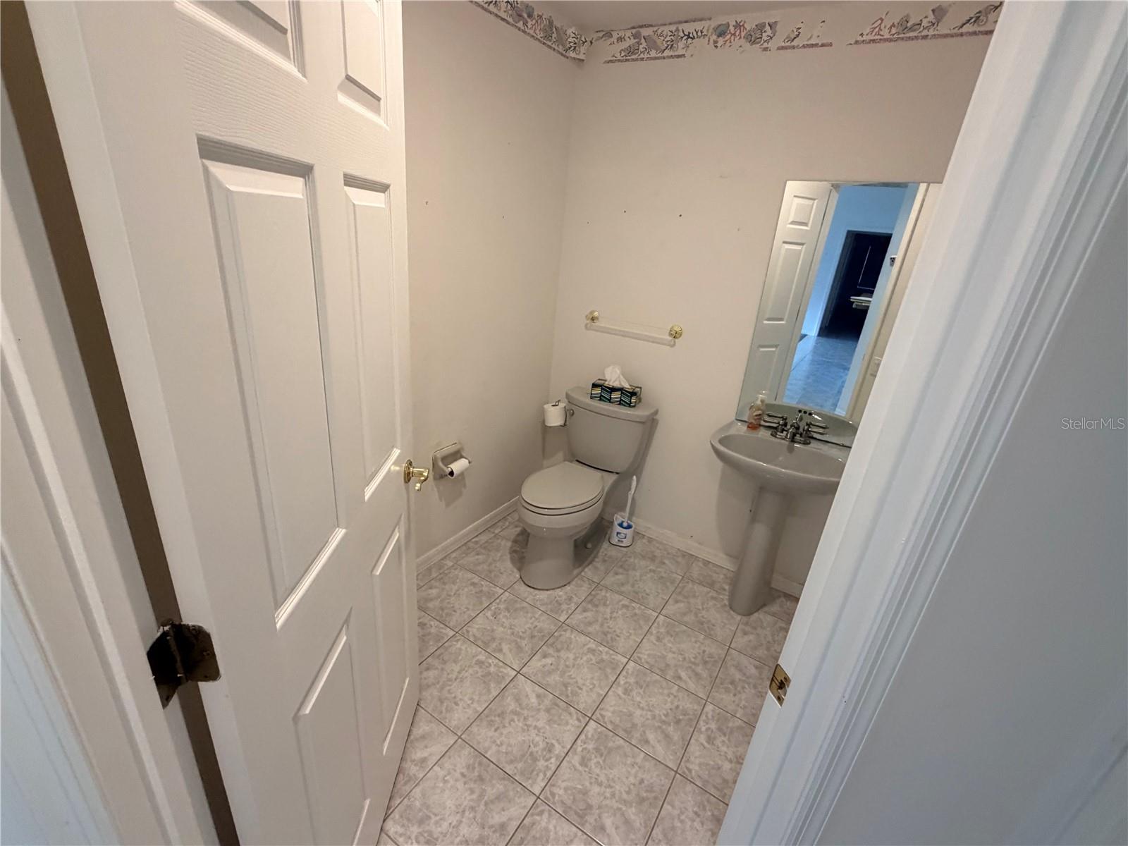 Image 24 of 29 For 8835 Kipling Avenue