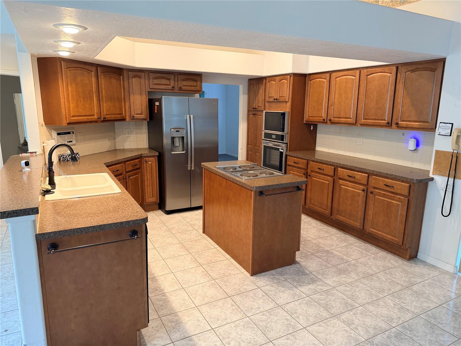 Image 3 of 29 For 8835 Kipling Avenue