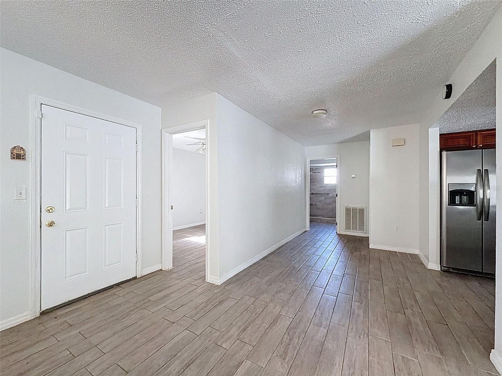 Image 10 of 33 For 7410 Dundee Court