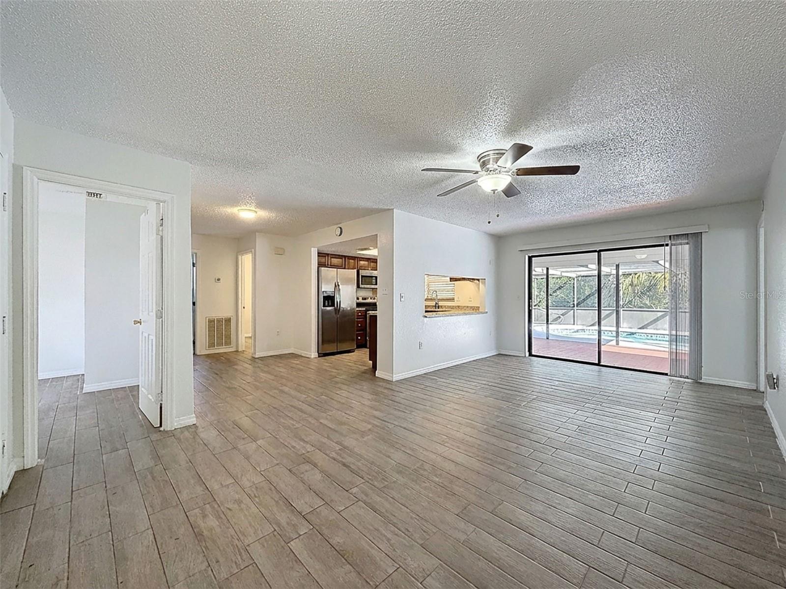 Image 13 of 33 For 7410 Dundee Court