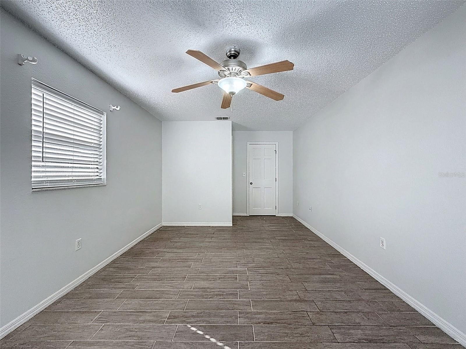 Image 17 of 33 For 7410 Dundee Court