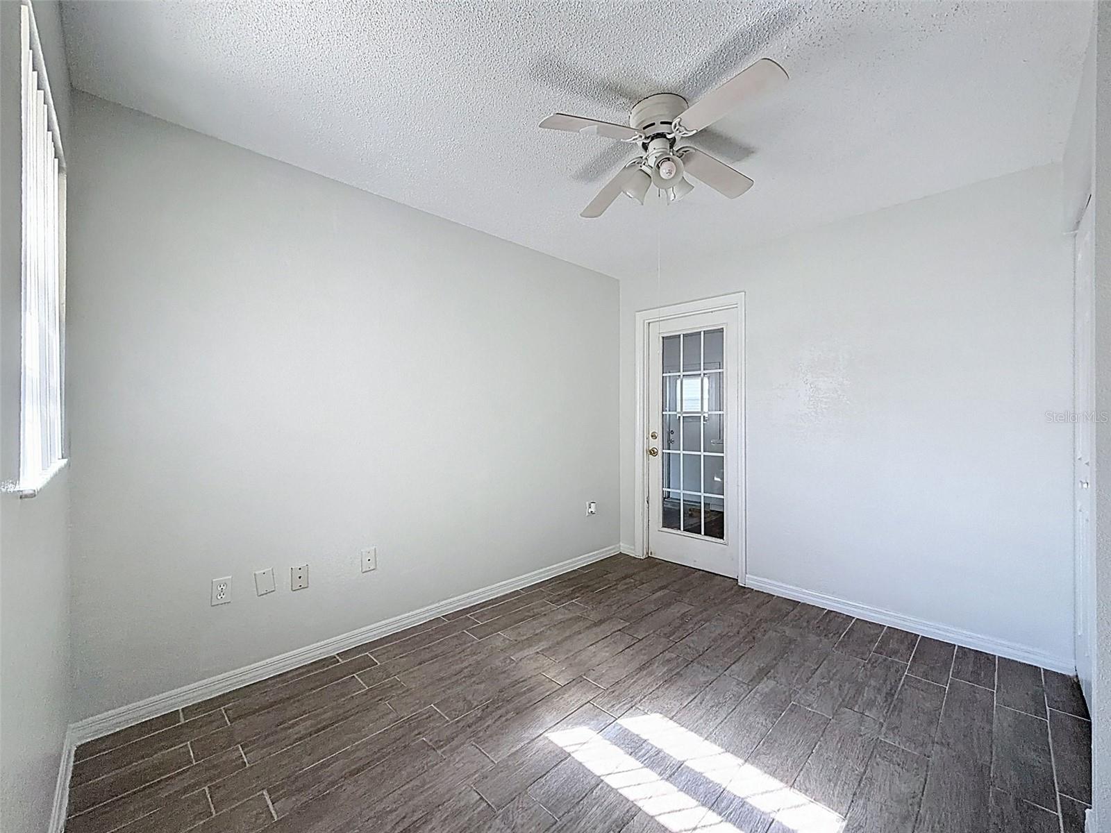 Image 21 of 33 For 7410 Dundee Court