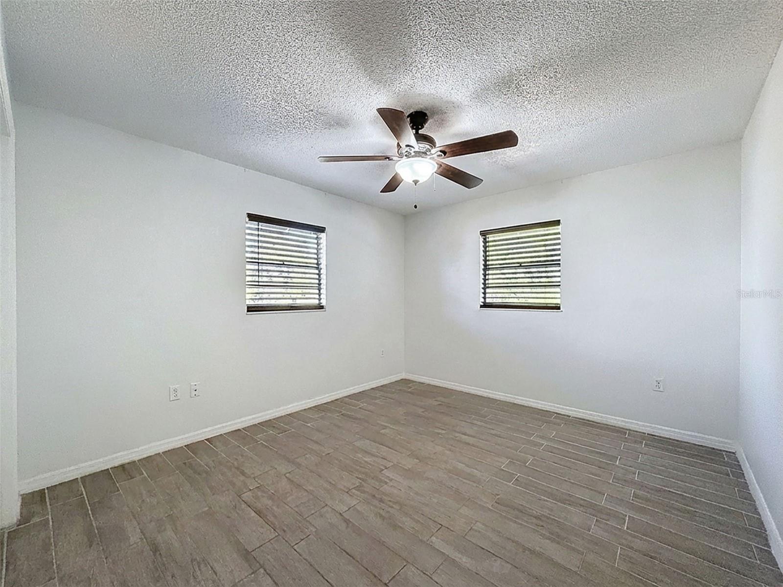 Image 23 of 33 For 7410 Dundee Court