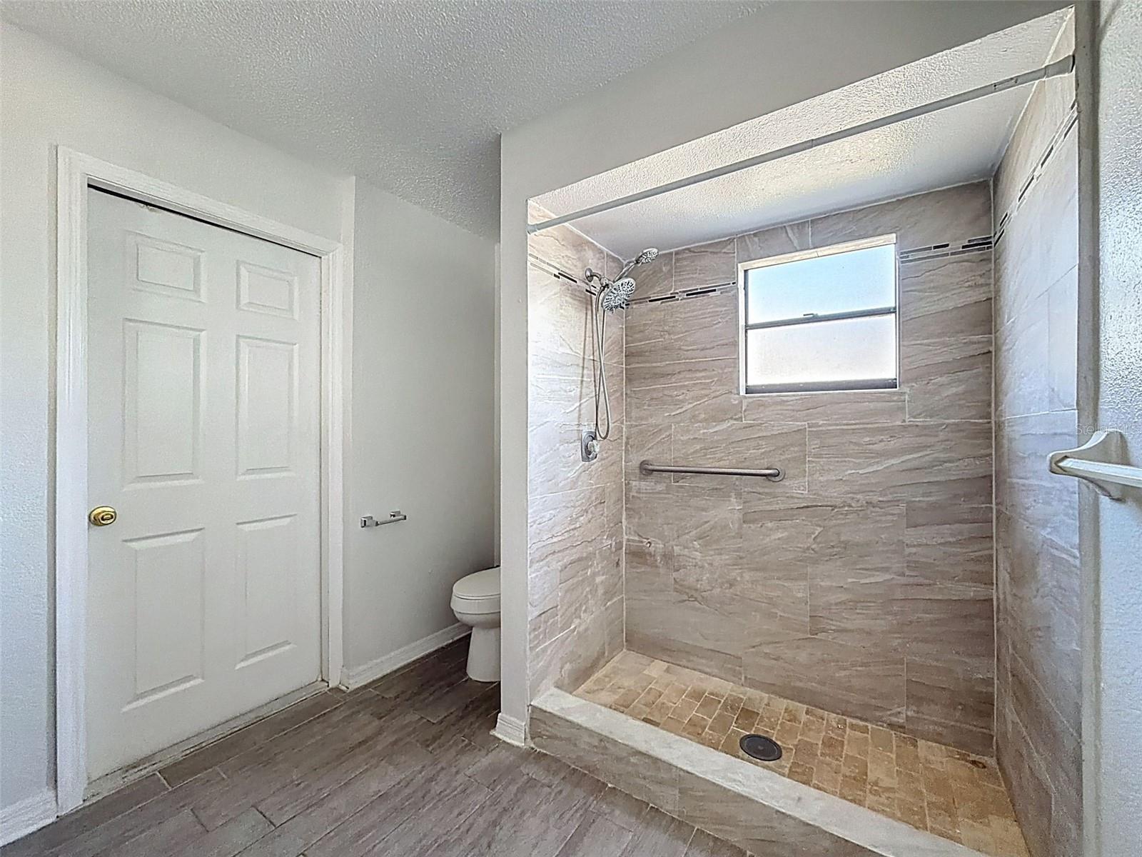 Image 26 of 33 For 7410 Dundee Court