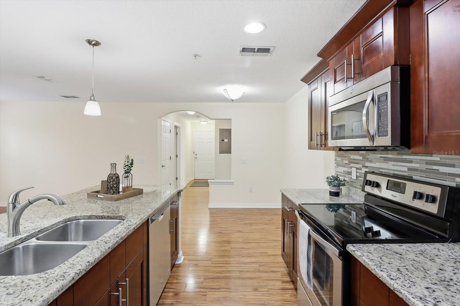 Image 11 of 41 For 5041 Royal Palms Way 202