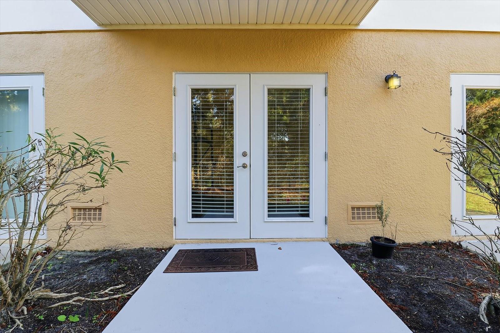 Image 32 of 41 For 5041 Royal Palms Way 202