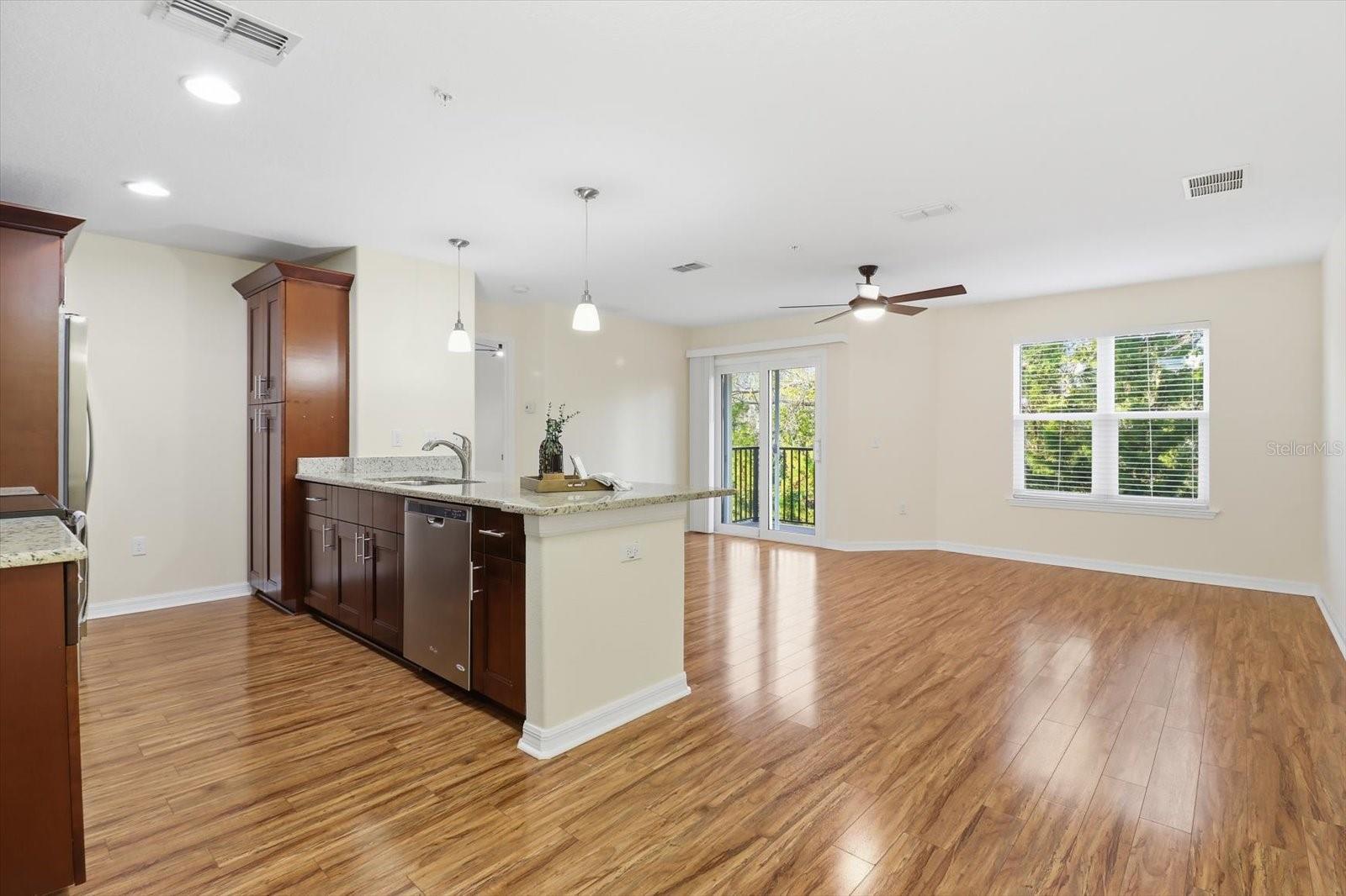 Image 8 of 41 For 5041 Royal Palms Way 202