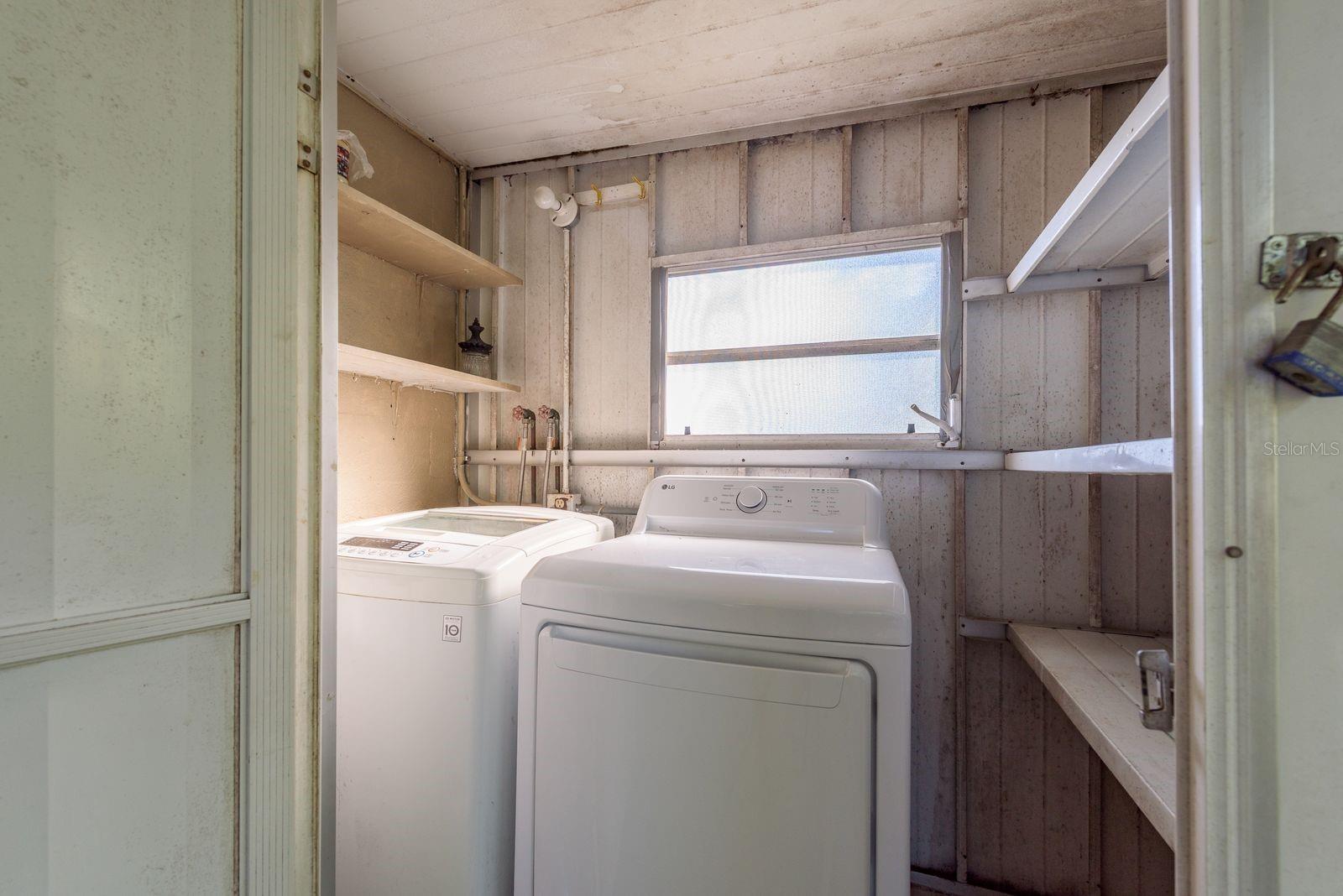 Listing photo id 21 for 11737 Bayonet Lane A