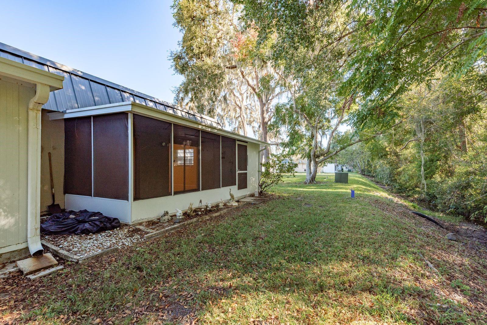 Listing photo id 24 for 11737 Bayonet Lane A