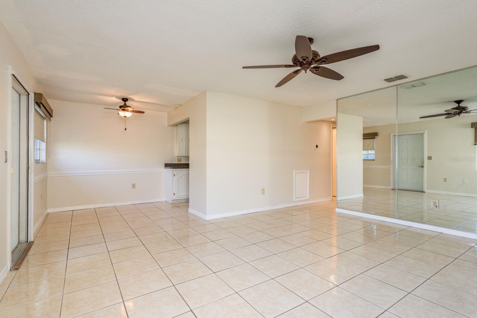 Listing photo id 5 for 11737 Bayonet Lane A