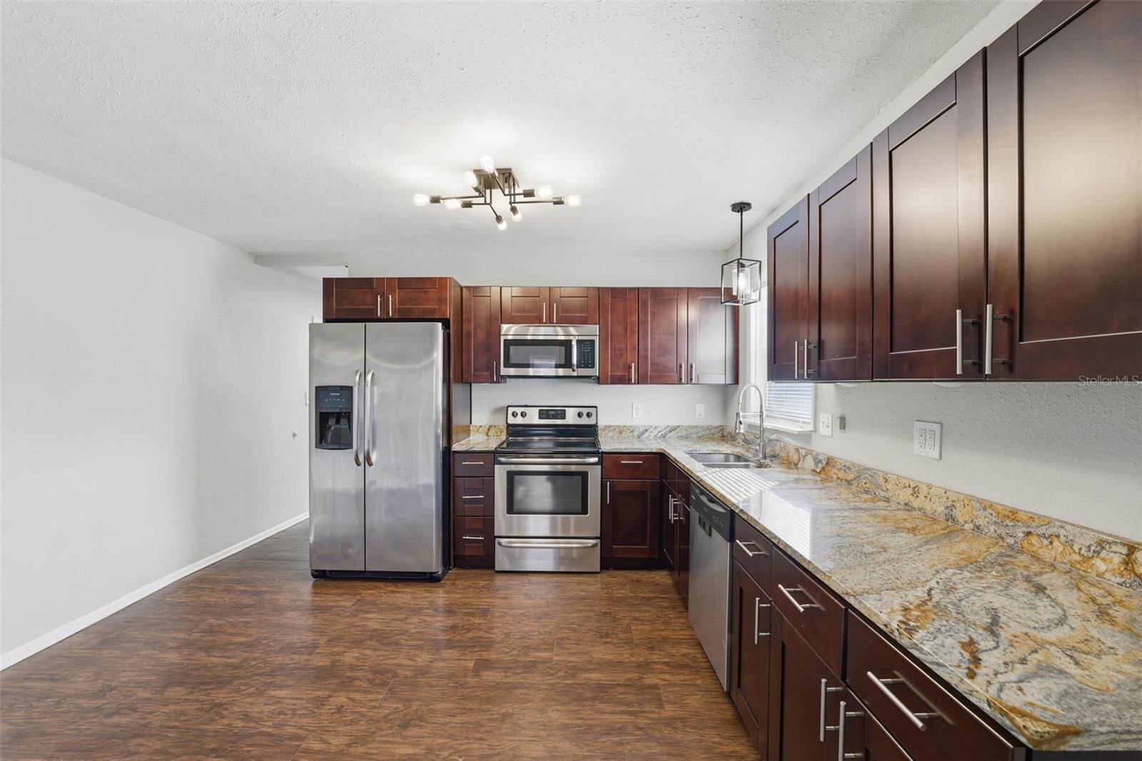 Image 12 of 38 For 2004 Culberson Avenue