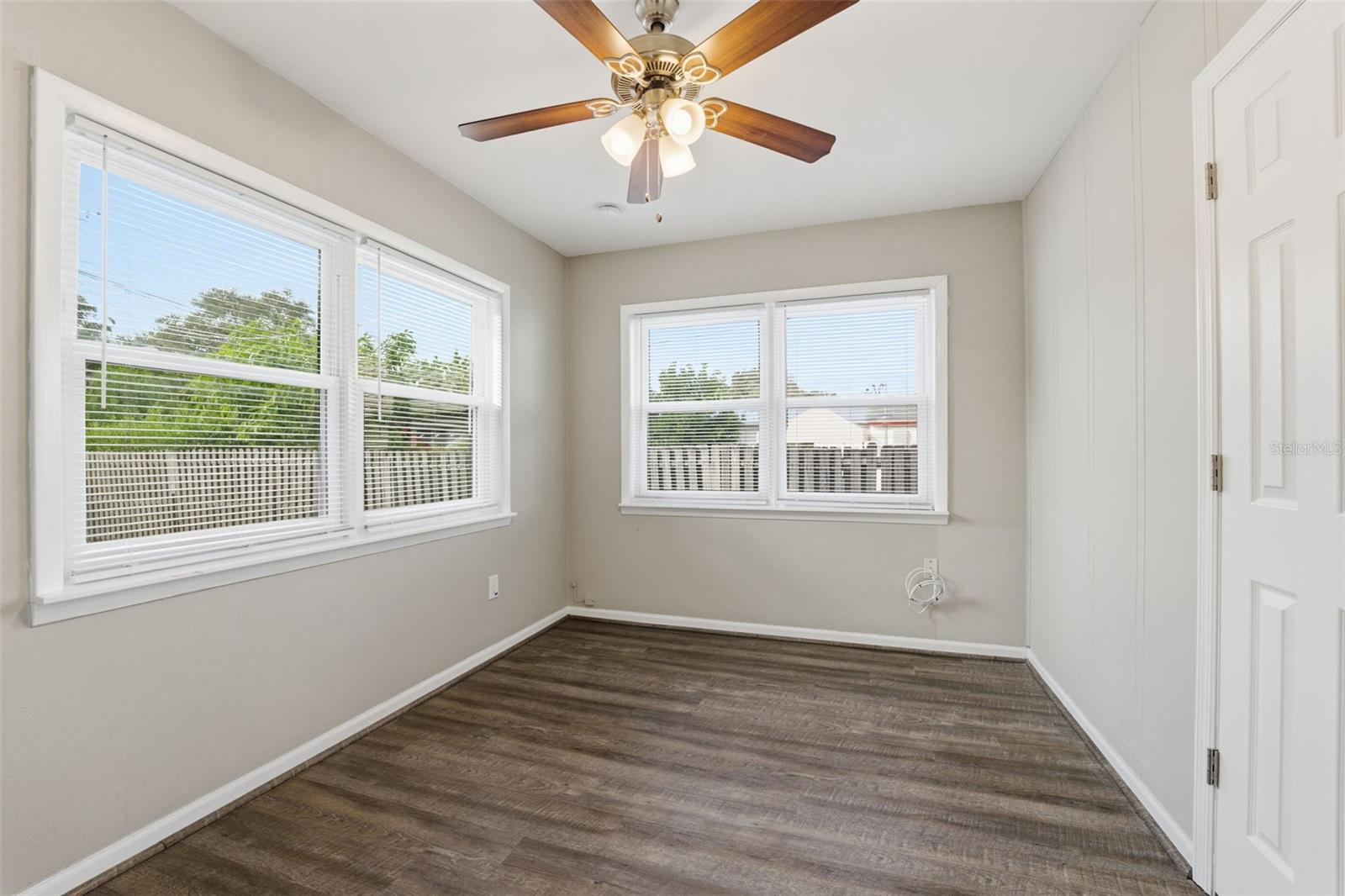 Image 16 of 38 For 2004 Culberson Avenue