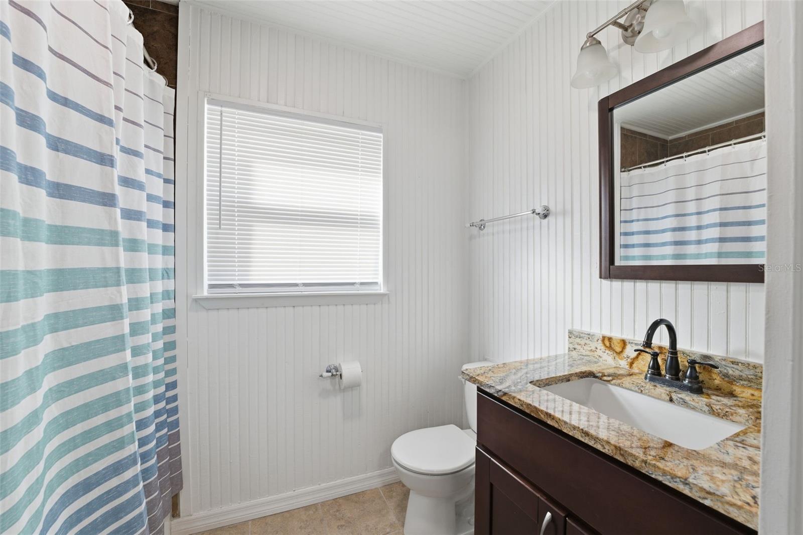 Image 18 of 38 For 2004 Culberson Avenue