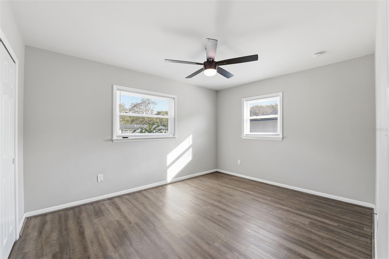 Image 19 of 38 For 2004 Culberson Avenue