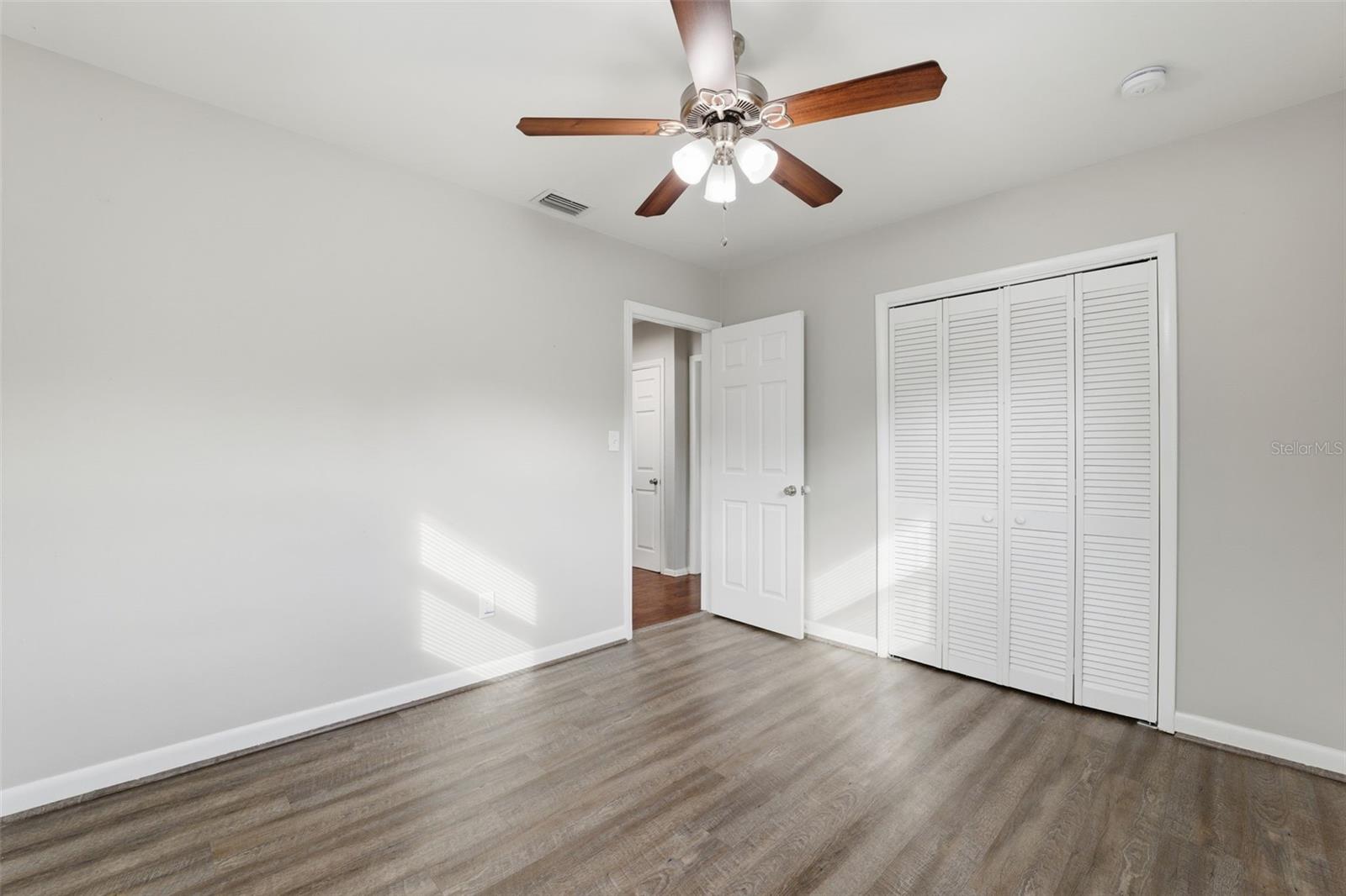 Image 27 of 38 For 2004 Culberson Avenue