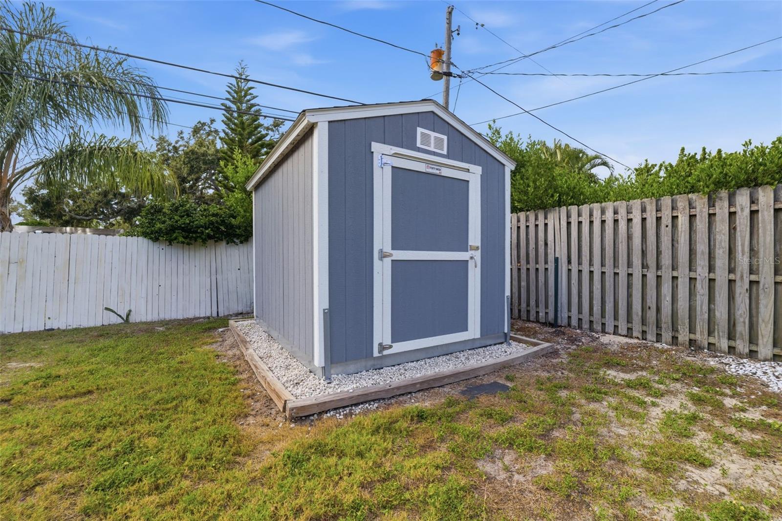 Image 31 of 38 For 2004 Culberson Avenue