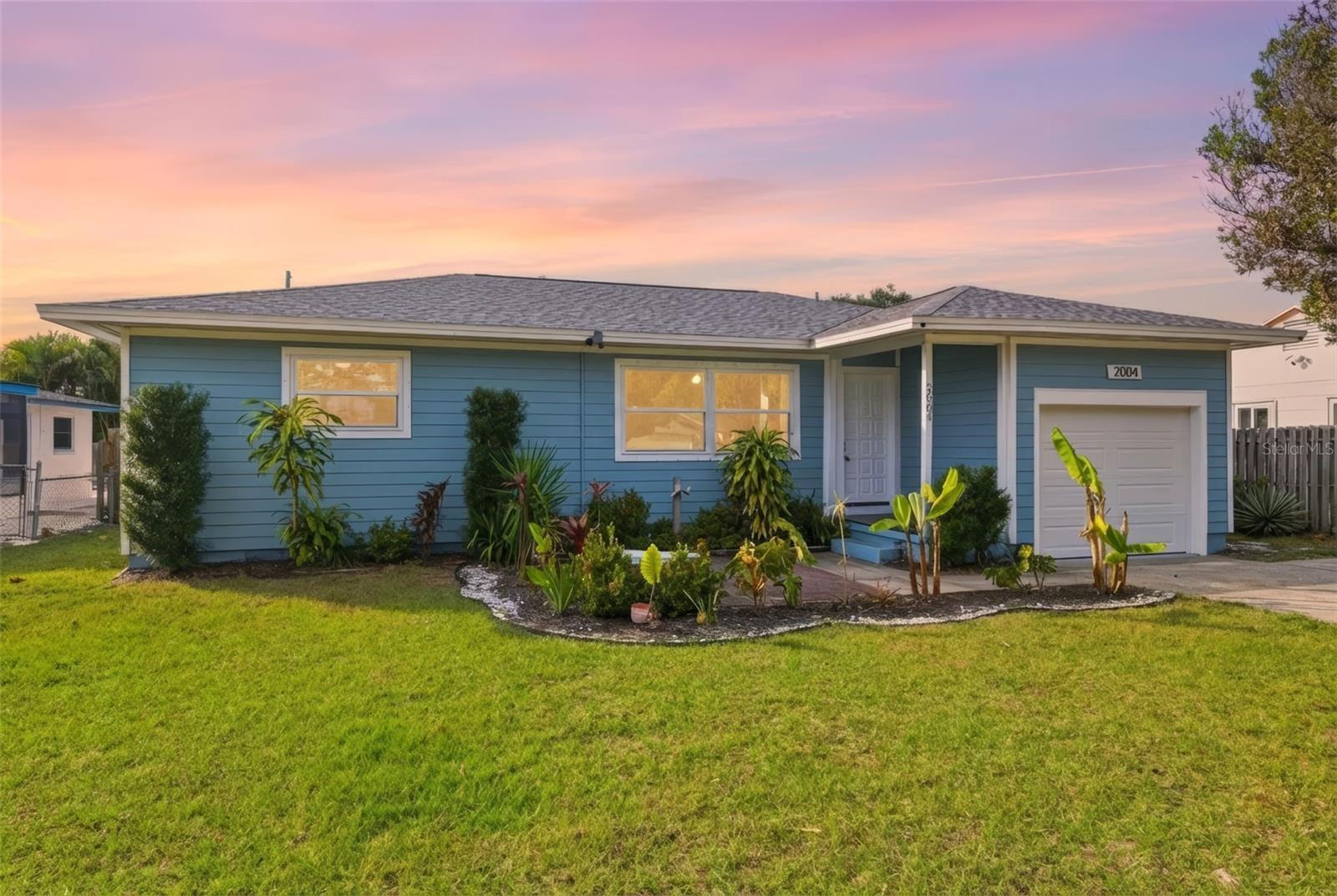 Image 35 of 38 For 2004 Culberson Avenue