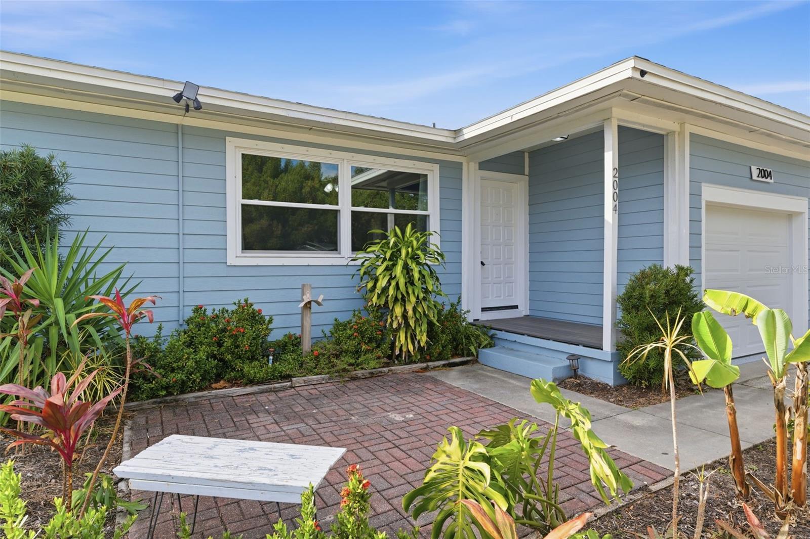 Image 8 of 38 For 2004 Culberson Avenue