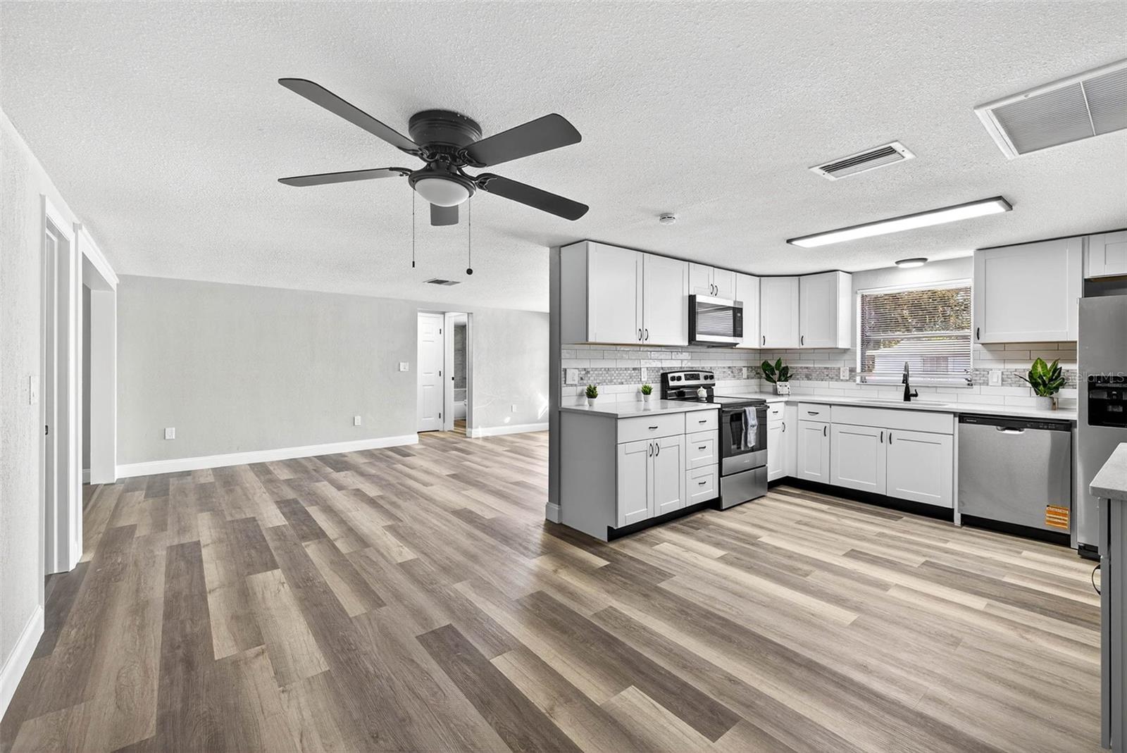 Image 7 of 14 For 7835 Birchwood Drive