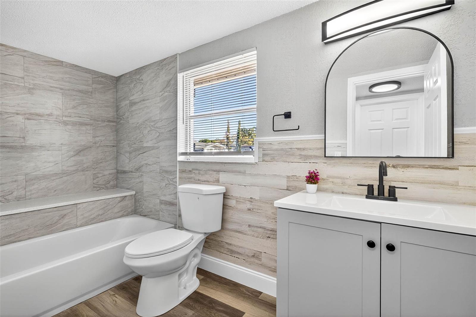 Image 8 of 14 For 7835 Birchwood Drive