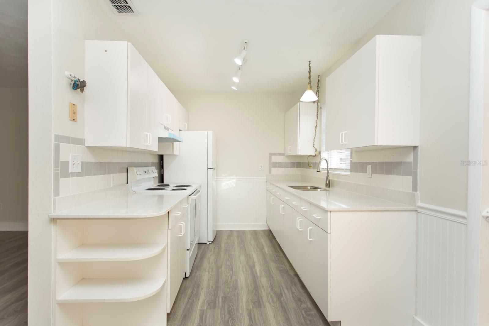 Image 11 of 31 For 4673 Orlando Circle