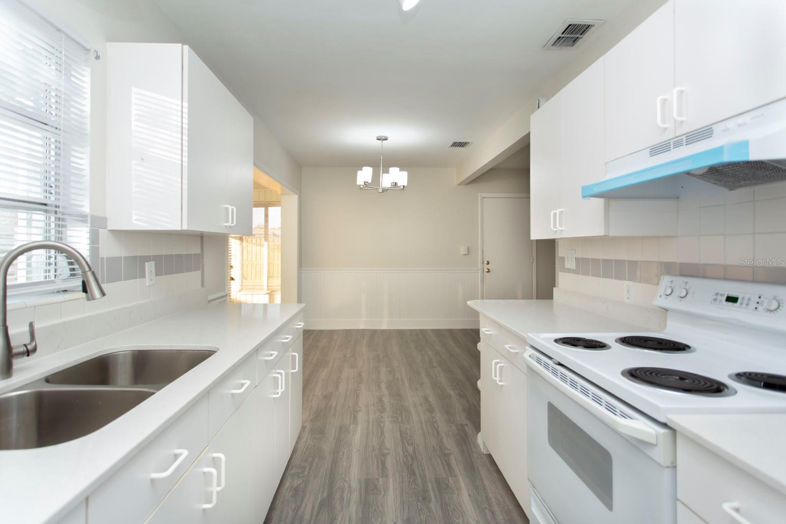 Image 14 of 31 For 4673 Orlando Circle