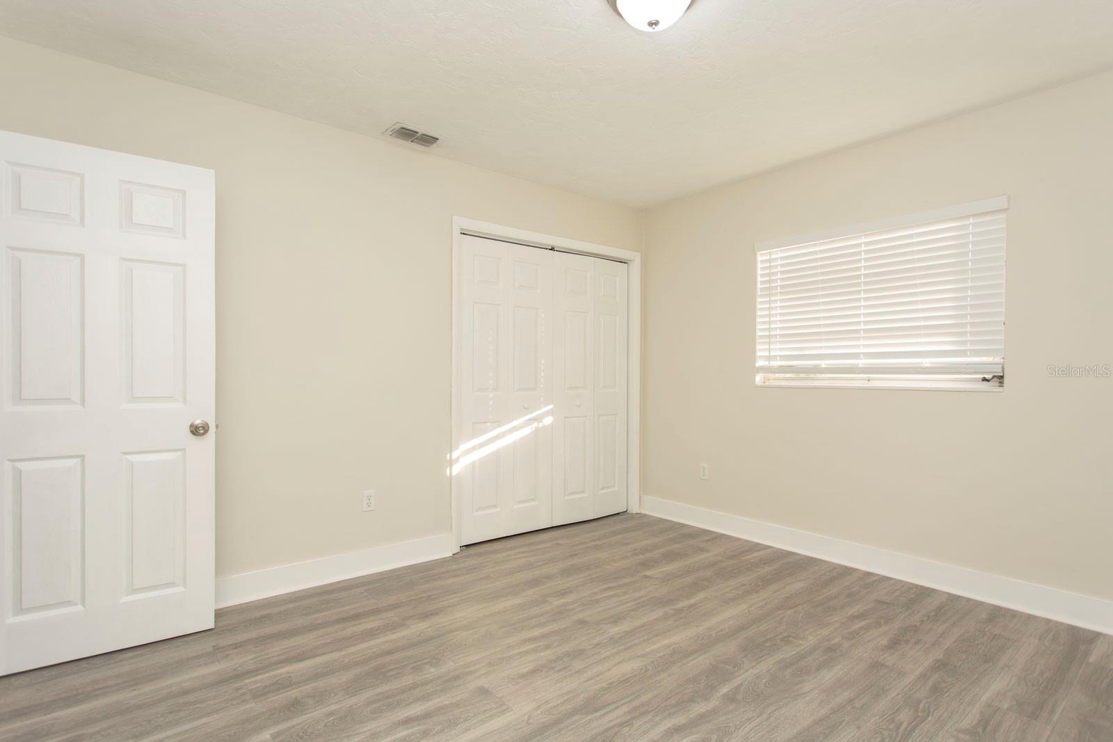 Image 17 of 31 For 4673 Orlando Circle