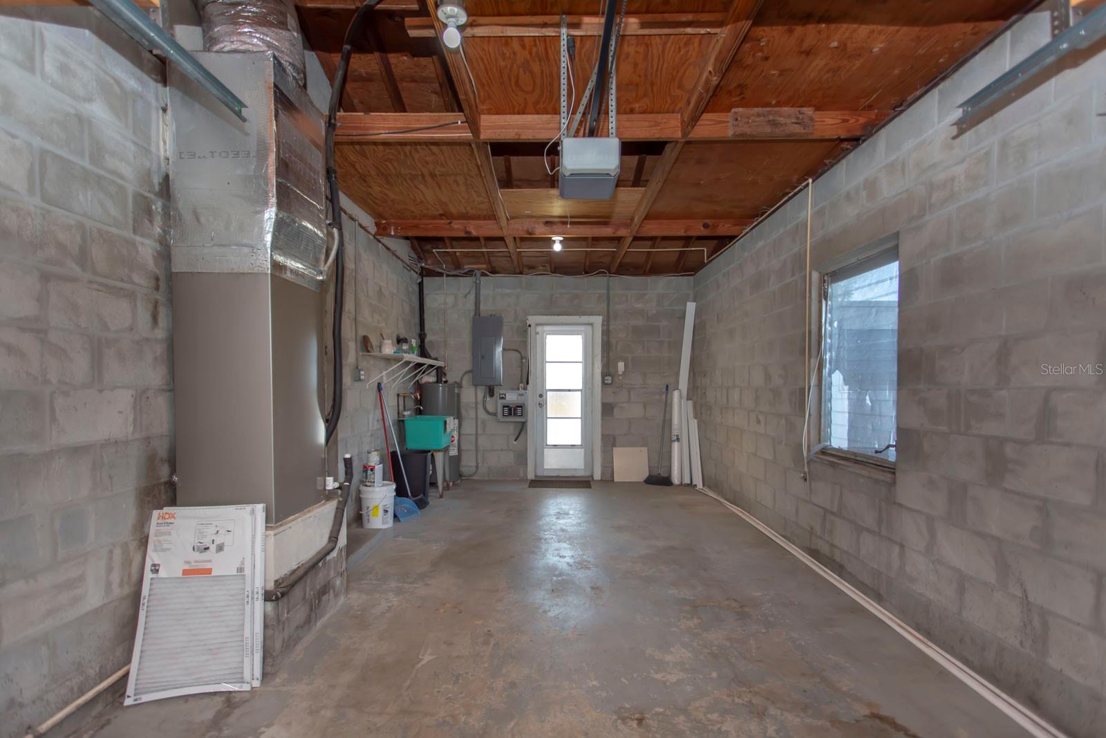 Image 23 of 31 For 4673 Orlando Circle