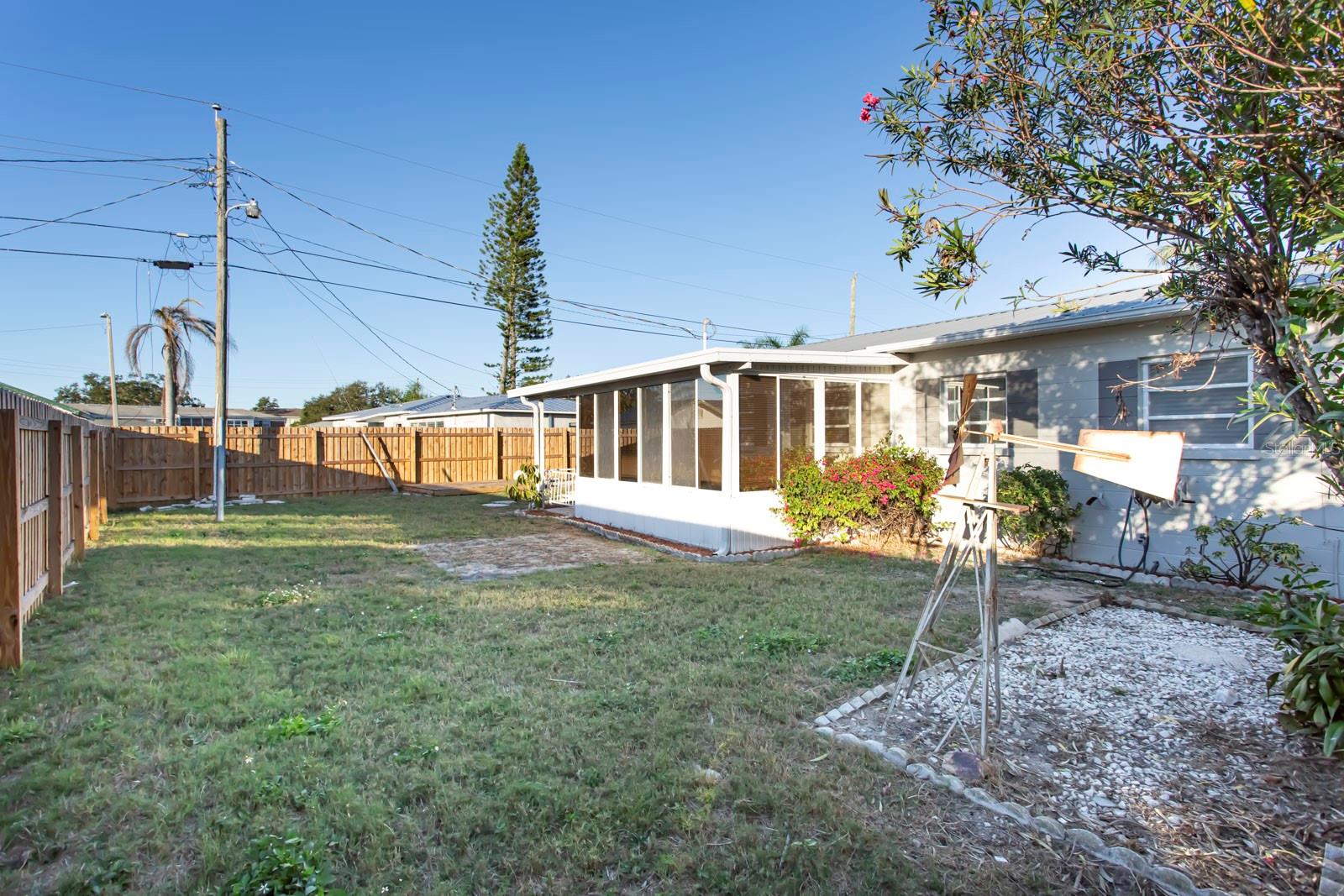 Image 27 of 31 For 4673 Orlando Circle