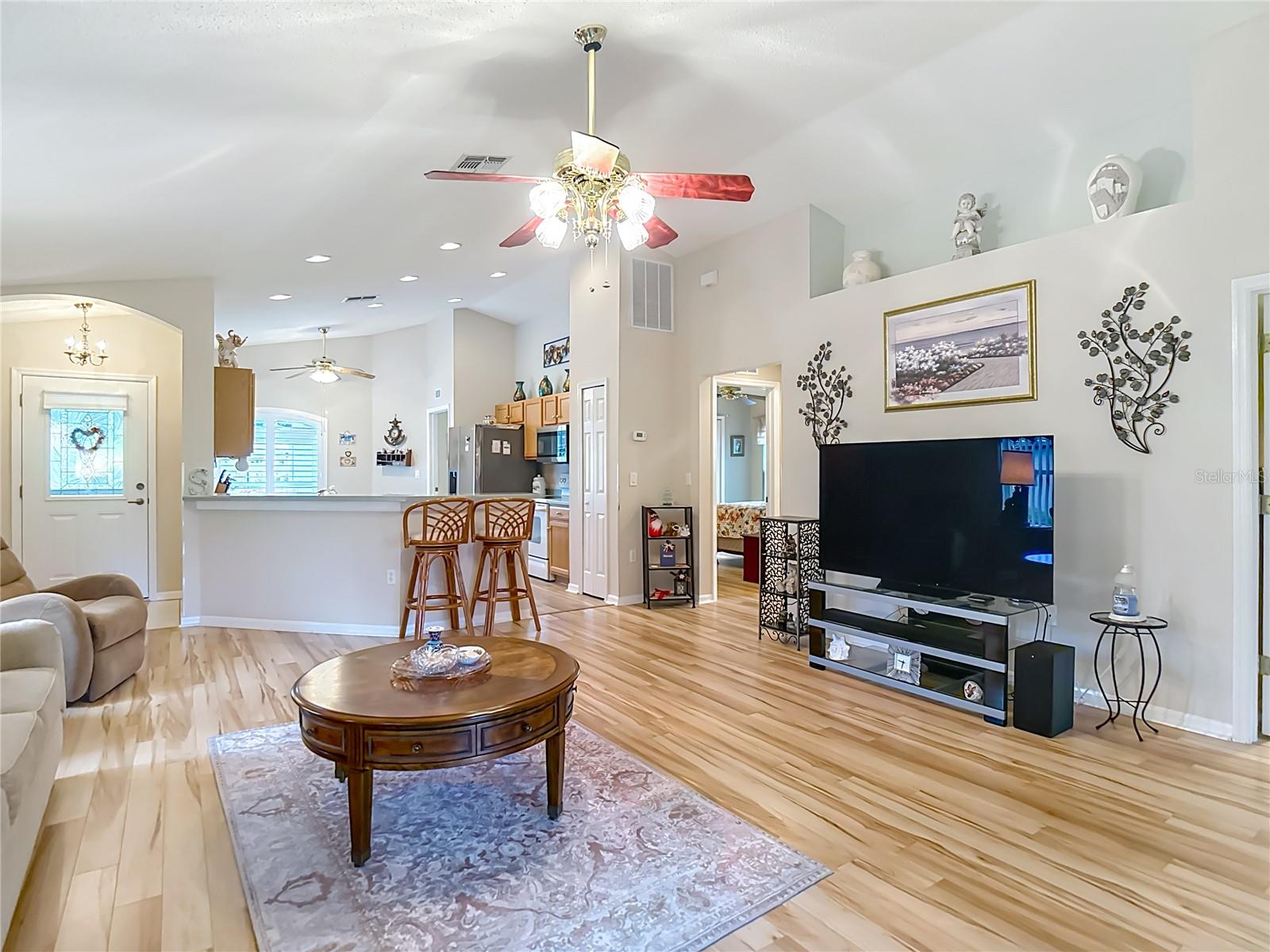 Image 10 of 50 For 232 Center Oak Circle